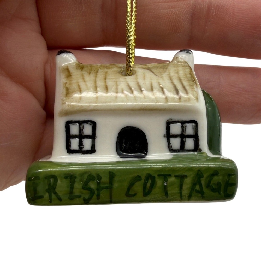 Liffey Artefacts Kildare Irish Cottage Ceramic Ornament Hand Painted‎ Souvenir